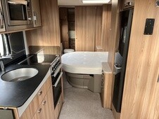 2017 Swift Conqueror 580 