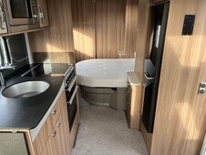 2017 Swift Conqueror 580 